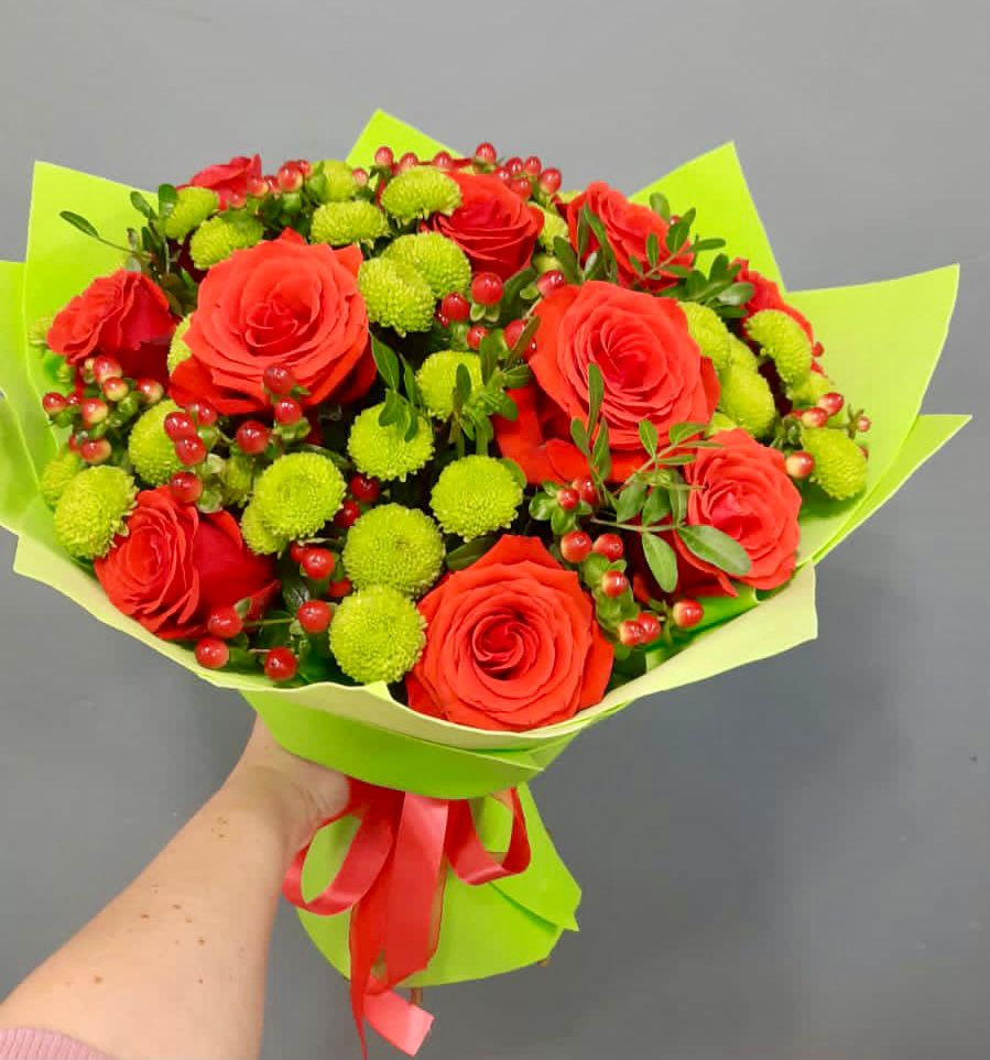 Букет цветов из: Хризантемы и Розы в Аничково