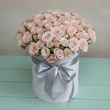 Цветочная композиция из Розы в шляпной коробке в Аничково