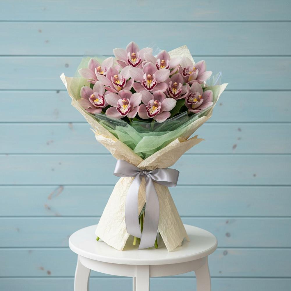 Букет цветов из: Орхидеи и Розы в Аничково