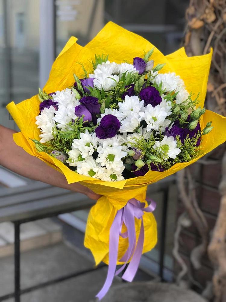 Букет цветов из: Ирисы, Хризантемы и Ромашки в Аничково