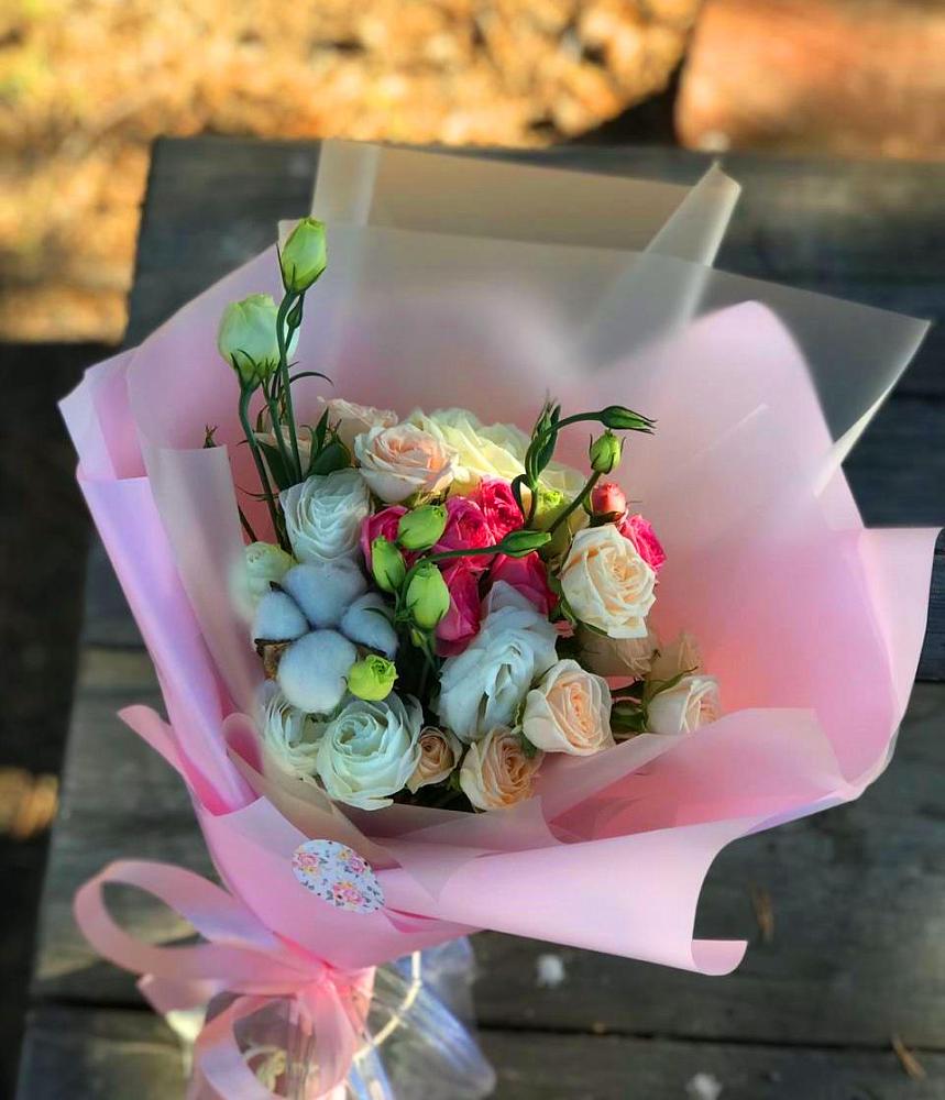 Букет цветов из: Розы и Лизиантусы в Аничково