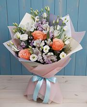 Букет цветов из:  Лизиантусы, Розы, Альстромерии и Гипсофила в Аничково