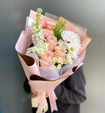 Букет цветов из:  Хризантемы и Розы в Аничково