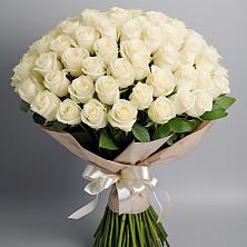 Букет 101 беля роза Белоснежка в Аничково