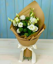 Букет цветов из:  Хризантемы и Лизиантусы в Аничково