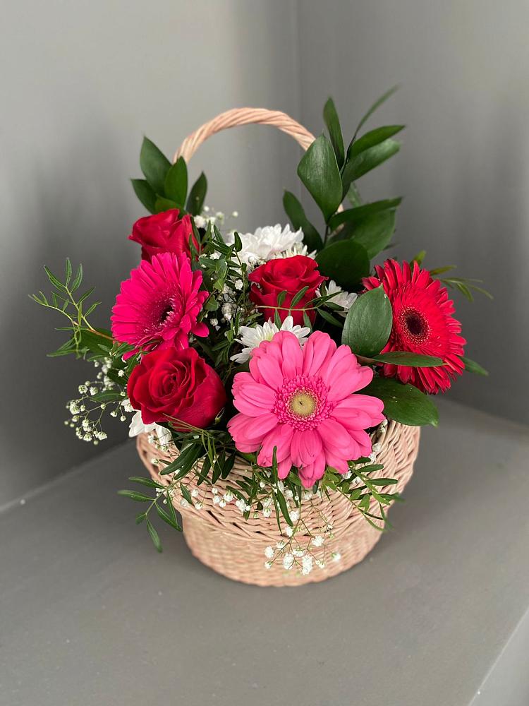 Цветочная композиция из Розы, Хризантемы и Герберы в корзине в Аничково