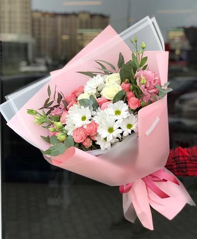 Букет цветов из: Розы, Лизиантусы и Хризантемы в Аничково