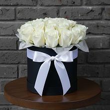 Цветочная композиция из Розы в шляпной коробке в Аничково